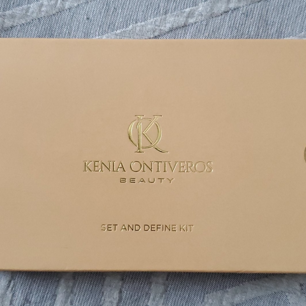 Kenya ontiveros beauty set and define kit